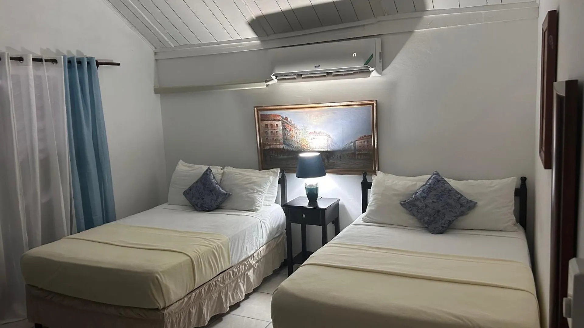 Hotel Firefly Beach Cottages Negril