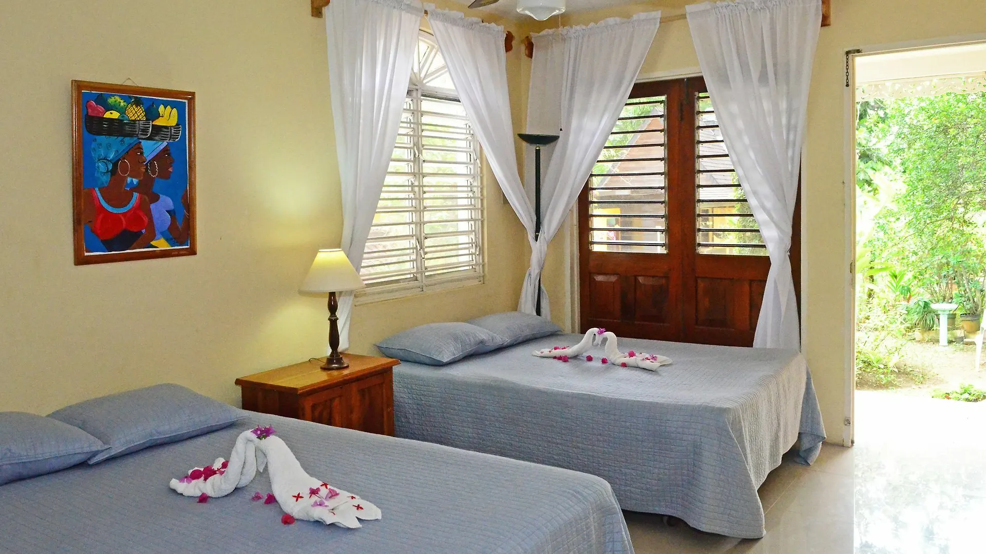 Firefly Beach Cottages Negril 4*,