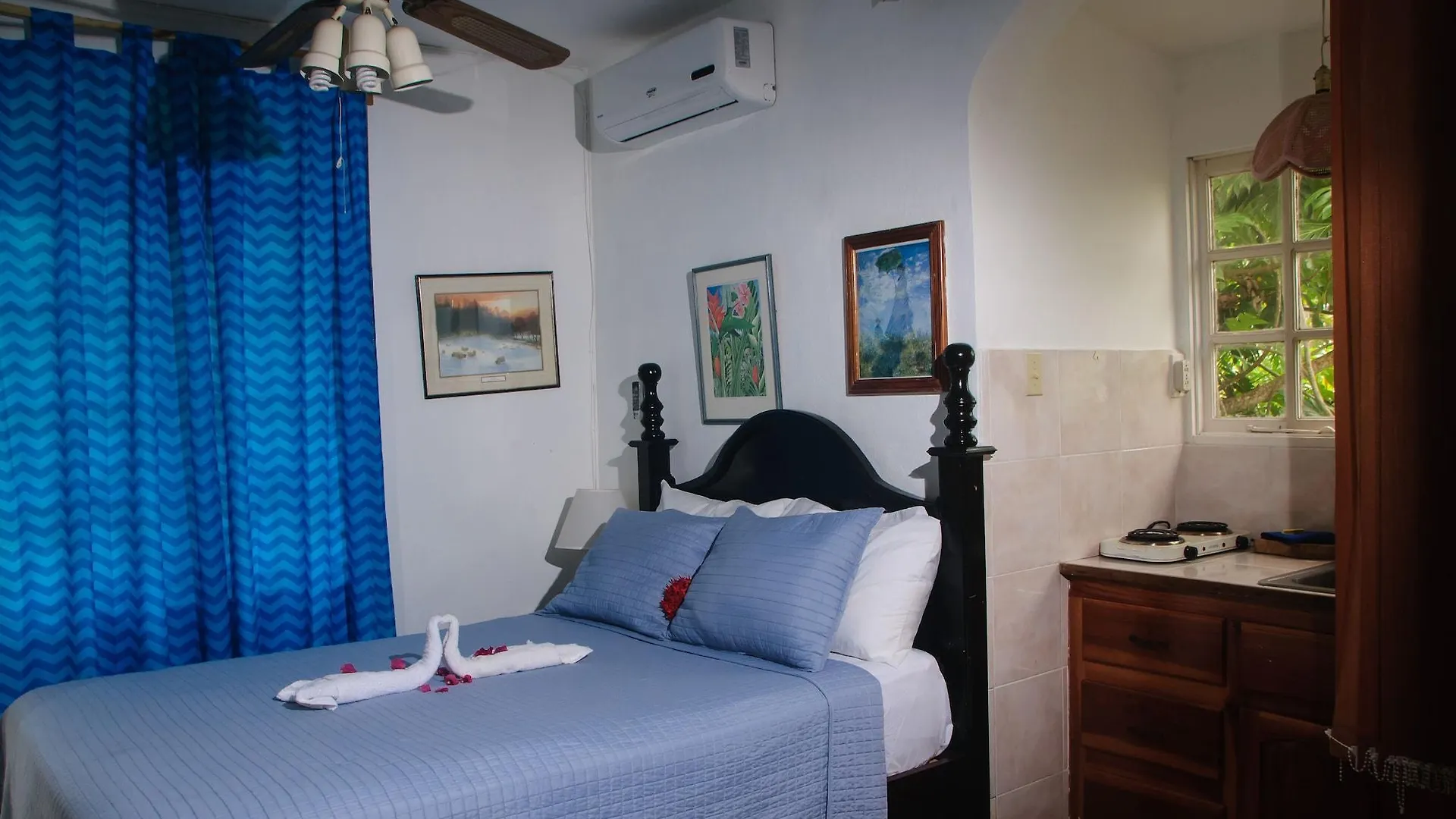 Firefly Beach Cottages Negril 4*,