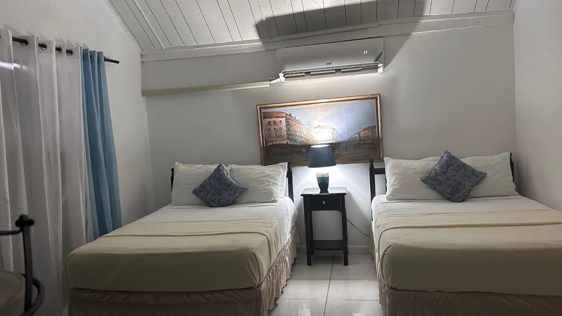 Firefly Beach Cottages Negril