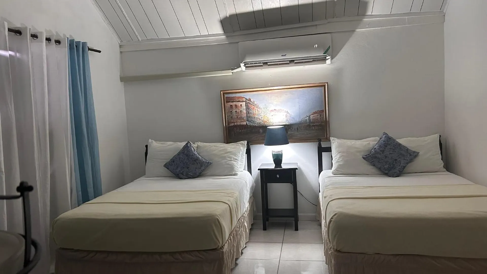 Firefly Beach Cottages Negril 4*,